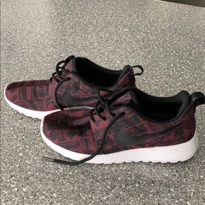 Women’s Nike shoes